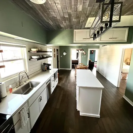 The Historic Downtown Suite